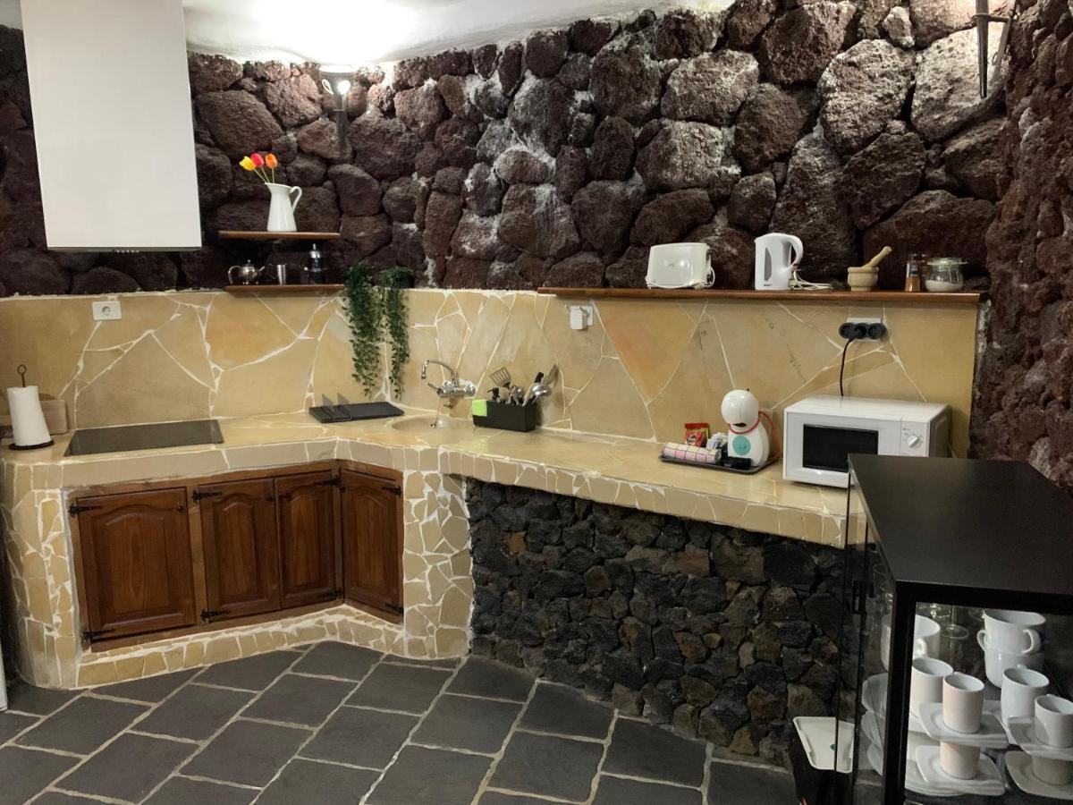 La Cueva De Villa Gardel อิคอดเดลอสวินอส ภายนอก รูปภาพ